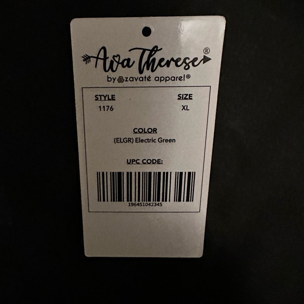 Ava Therese xl scrub top new - Picture 3 of 4
